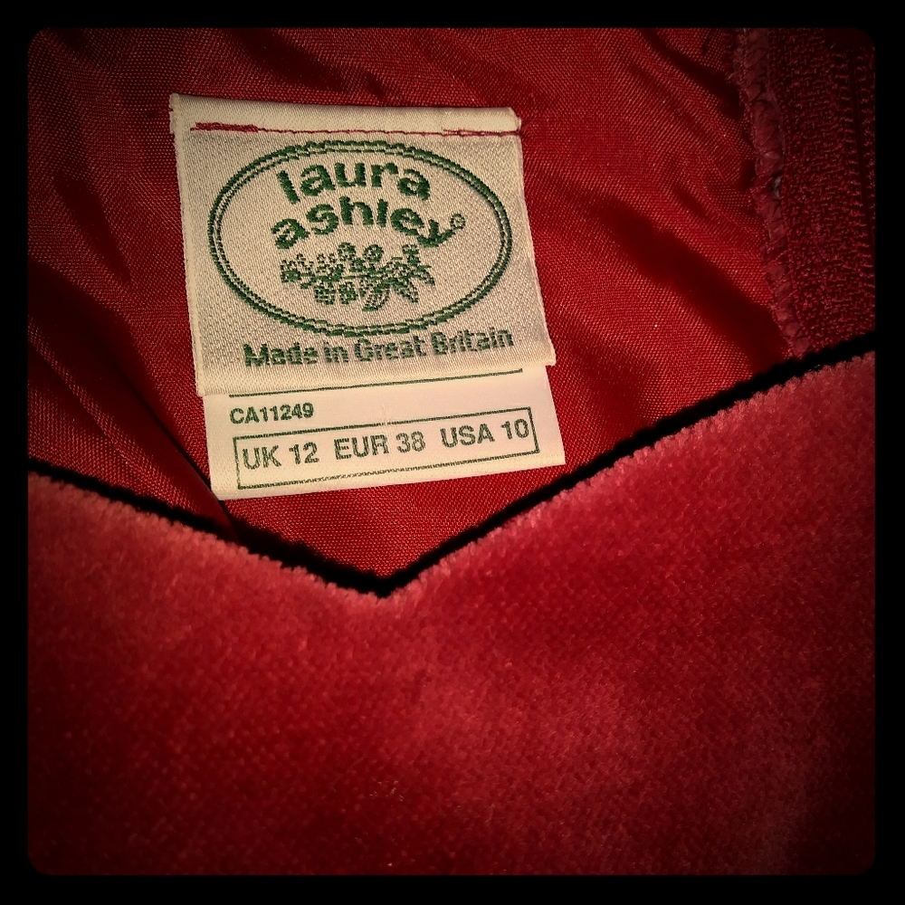 Vintage Laura Ashley dress with a sweetheart neckl